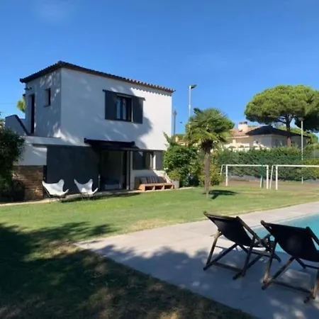 Casa Exclusiva, Jardin Y Piscina Privada *